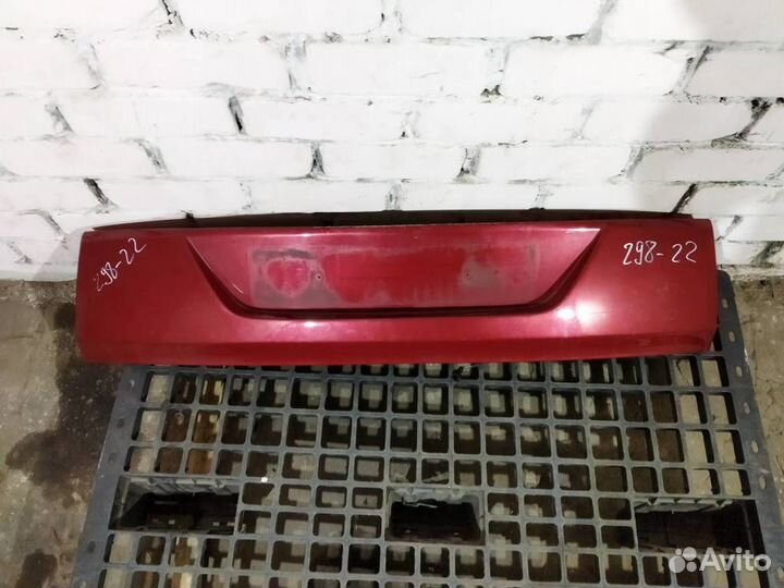 Накладка двери багажника от Renault Megane III 20