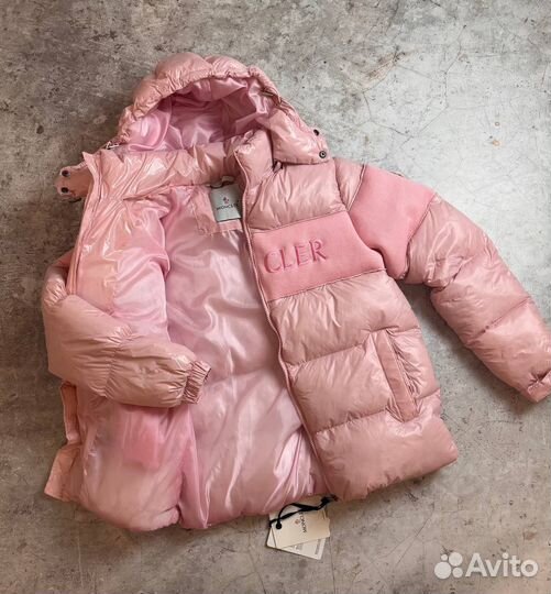 Пуховики Moncler розовые 2025