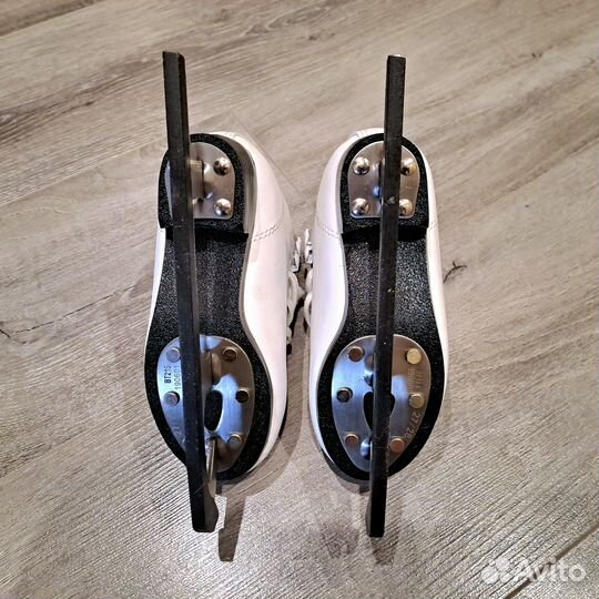 Детские коньки р. 27-28