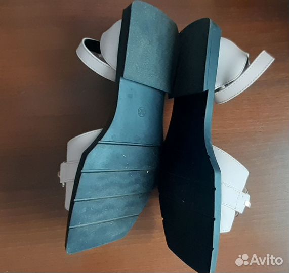 Босоножки женские 36 размер
