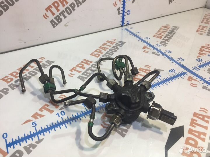 Рено Кангу Рейка топливная с датчиком