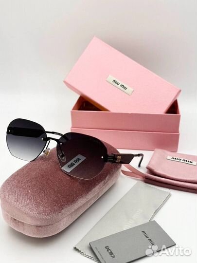 Солнцезащитные очки miu miu