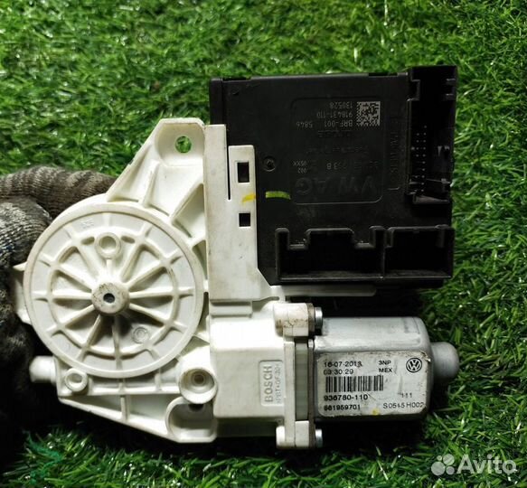 Моторчик стеклоподъемника Volkswagen Jetta (NF) VI