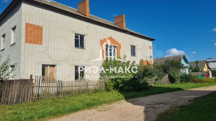 Дом 280 м² на участке 20 сот.