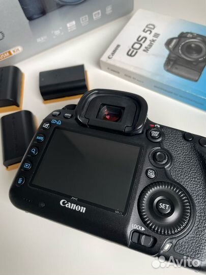 Canon EOS 5D Mark III body