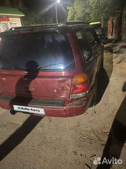 Subaru Forester 2.5 AT, 1997, битый, 300 000 км
