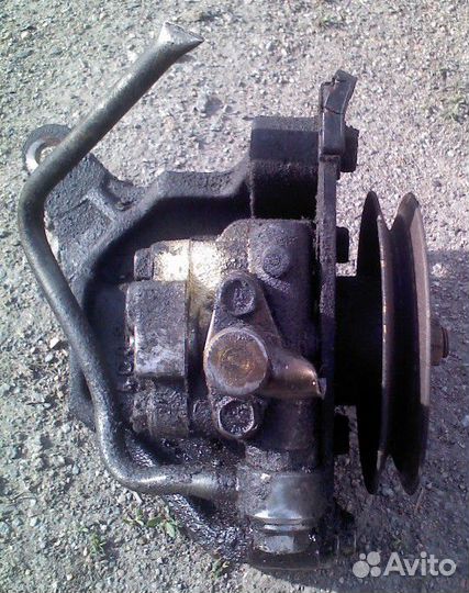 Насос гидроусилителя Kia Sportage 93г 2,0 FE однов