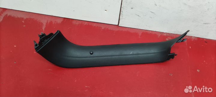 Облицовка крышки багажника Volkswagen Tiguan 2