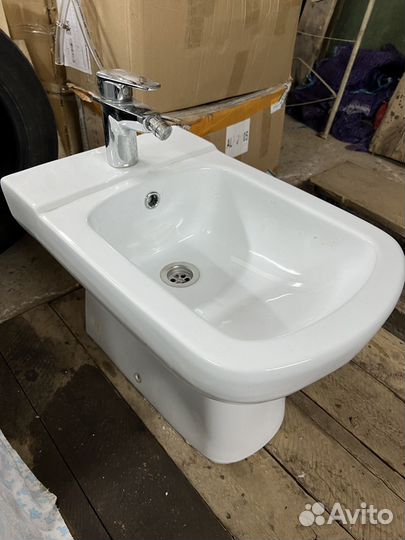 Биде напольное