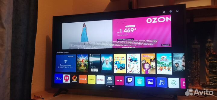 Смарт тв LG 108cm