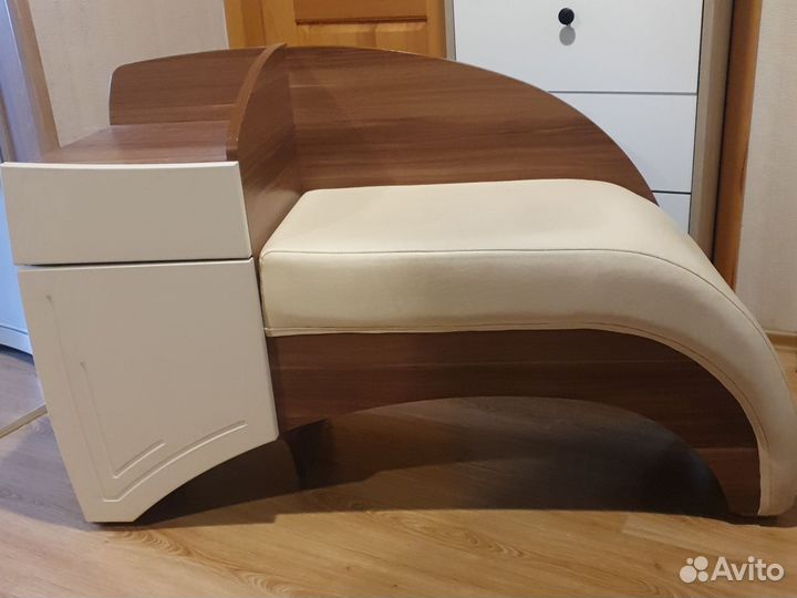 Банкетка в прихожую