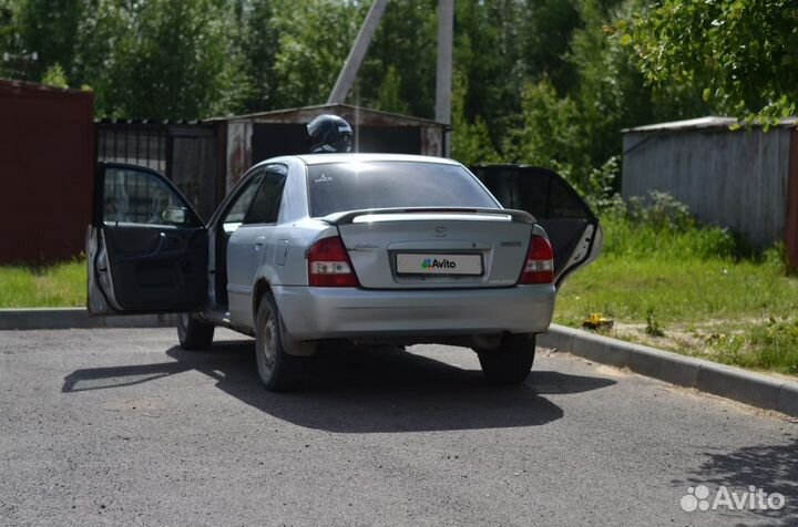 Mazda Familia 1.5 AT, 1999, 250 000 км