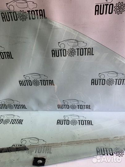 Стекло переднее правое Renault Symbol K7JA700 2005