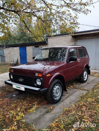 LADA 4x4 (Нива) 1.6 МТ, 2011, 274 000 км