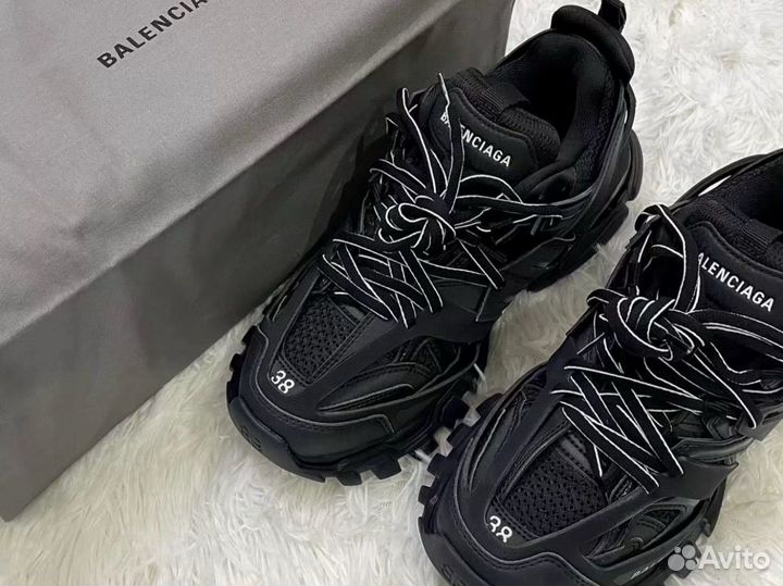 Balenciaga track 1 черные женские