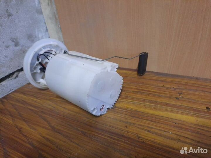 Топливный насос (бензонасос) Renault Fluence седан