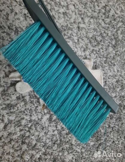 Щетка автомобильная для снега скребок новая