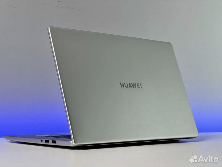 Шустрый Huawei IPS 8g озу SSD256g Core i3 Металл