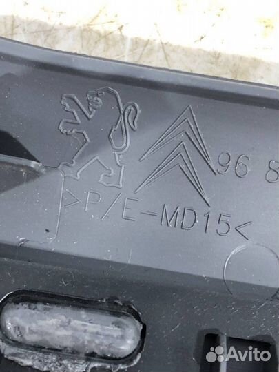 Накладка торпедо Citroen Berlingo B9