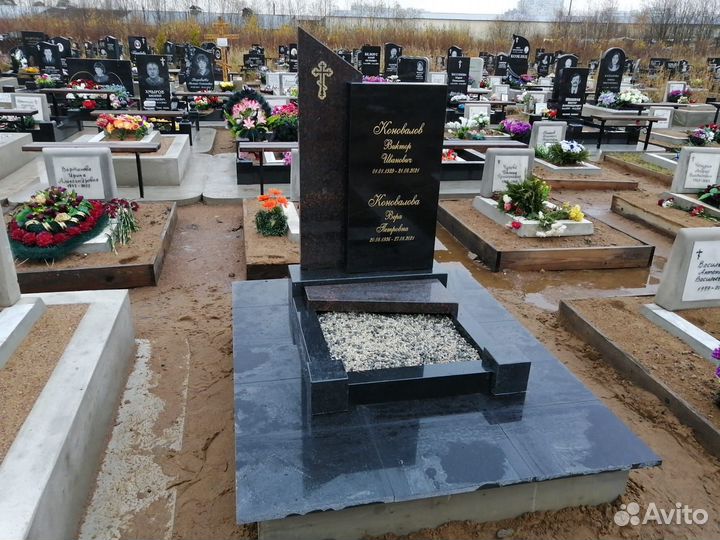 Памятники из гранита поребрики бордюры