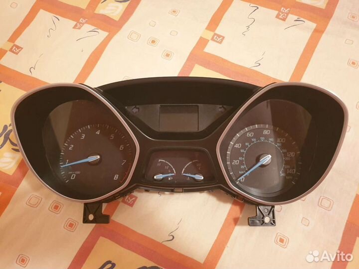 Приборная панель Ford Focus 3 рп-32