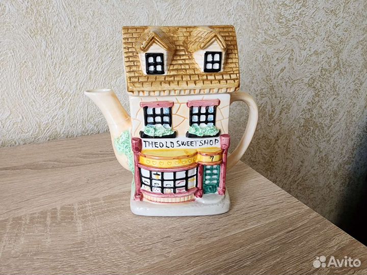 Винтажный английский кофейник 3D