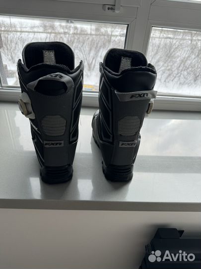 Снегоходные ботинки fxr