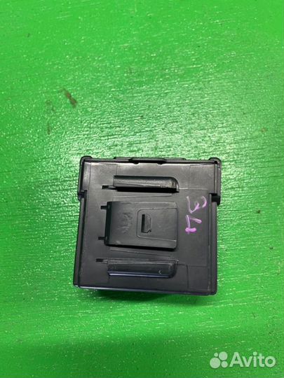 Электронный блок Nissan Aura fsne13 HR12-EM47-MM48