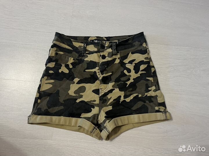Шорты женские