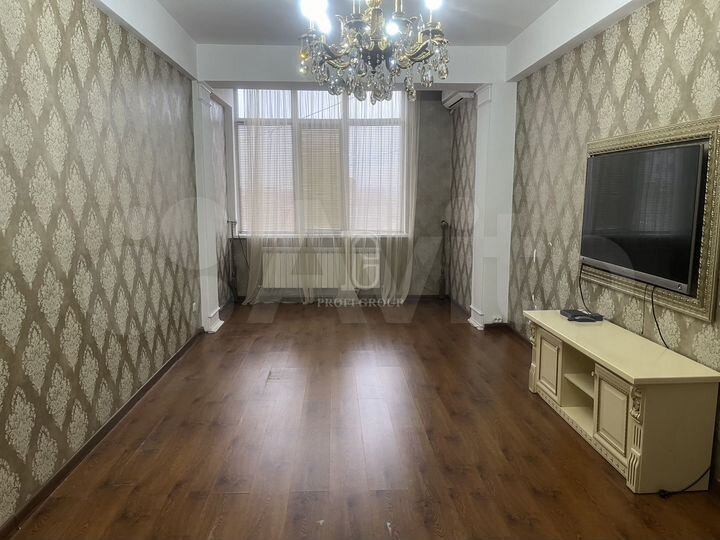 3-к. квартира, 112 м², 3/5 эт.