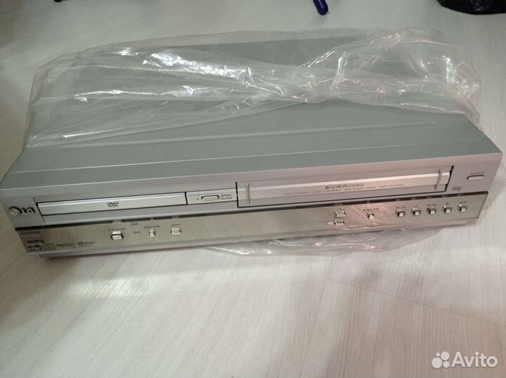 Видеомагнитофон