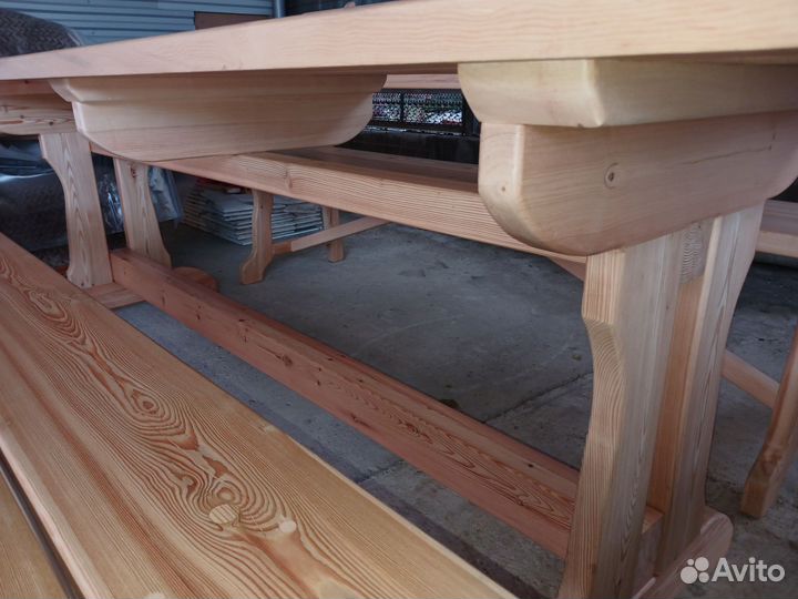 Стол с лавочками