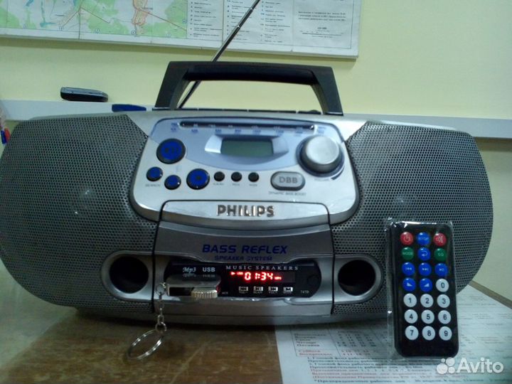Boombox Philips AZ1226 с USB