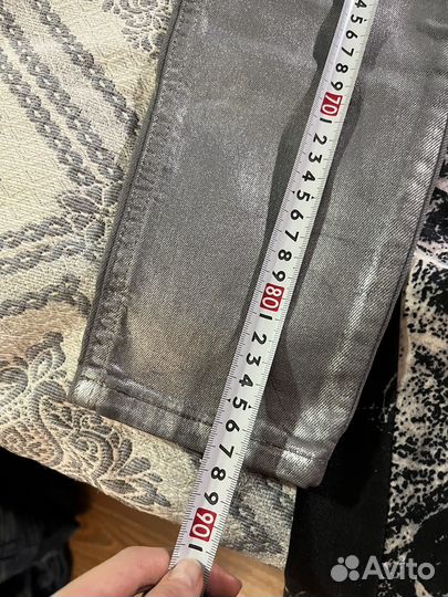 Джинсы серебряные