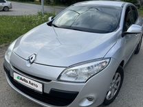 Renault Megane 1.6 AT, 2011, 150 000 км, с пробегом, цена 700 000 руб.