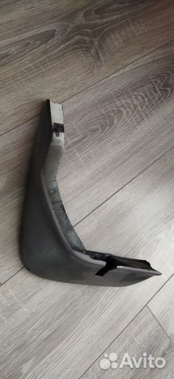 Брызговик левый передний хонда фит