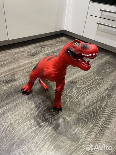 Динозавр тирекс большой