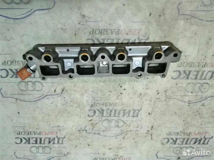 Коллектор впускной VW Passat (B7) 2011-2015