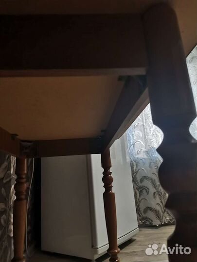 Кухонный стол