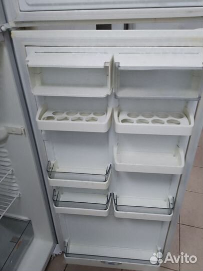 Холодильник маленький. Гарантия