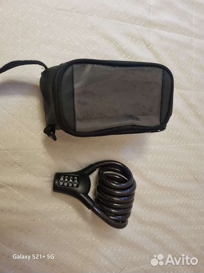 Велосумка на раму под смартфон и замок