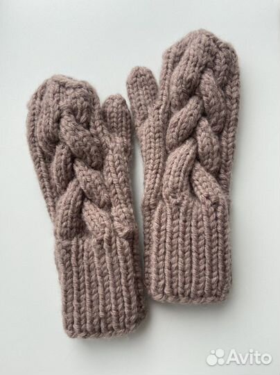 Зимняя шапка снуд манишка варежки новые