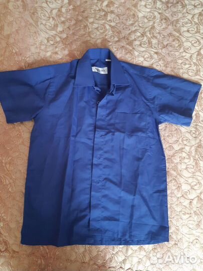 Рубашки для мальчика цветные и белые