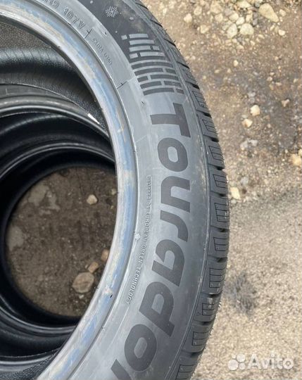 Tourador Winter Pro TSU1 245/40 R18 и 265/35 R18 97V