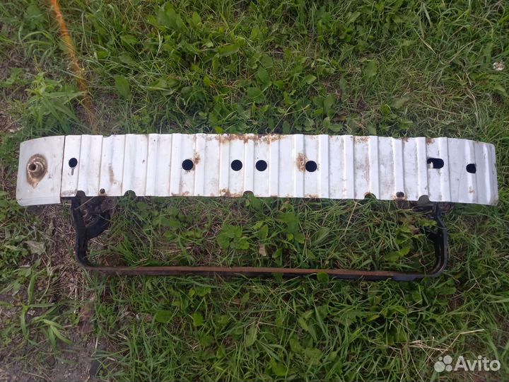 Усилитель переднего бампера Форд Фокус 2