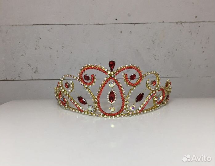 Балетные диадемы и сценические украшения