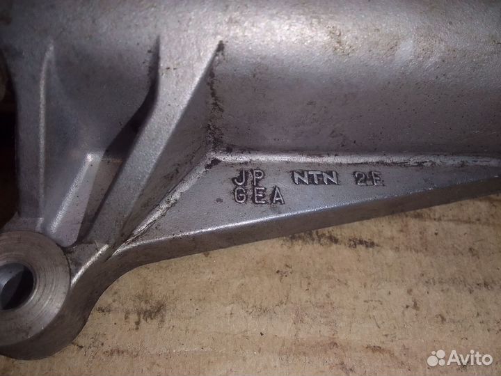 Натяжитель ремня грм 1.8 ARG Volkswagen Passat B5