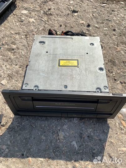 Мультимедиа Audi A4 (B8)