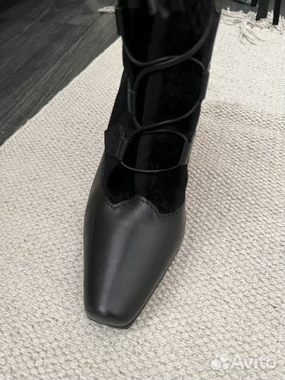 Сапоги Manolo Blahnik