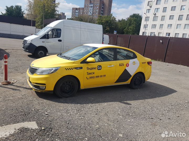 Nissan Almera 1.6 AT, 2015, 400 000 км